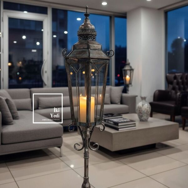 Nancarrow Vintage Büyük Ayaklı Mumluk Fener 125 cm Metal Dekoratif Şamdan Salon Ofis Köşe Dekorları