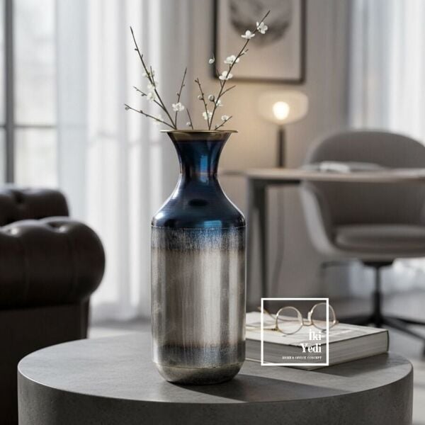 Hoffman Modern Metal Dekoratif Vazo 40 cm Mavi Gümüş Geçişli Salon Ofis Masa Üstü Büyük Boy Obje