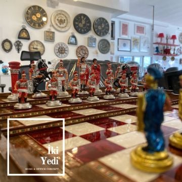 Thricius Arena Tasarım Çekmeceli Masif Ahşap Satranç Takımı El İşçiliği Ağaç Satranç Seti Lüks VIP