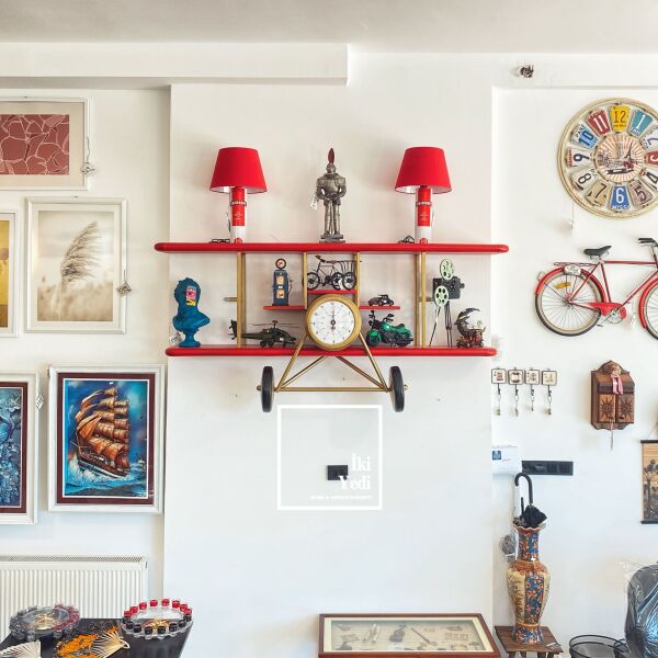 Utopus Dev Metal Uçak Raf 185 Cm Retro Dekor Cafe Vintage Duvar Dekorasyonu Sıradışı Özel Kırmızı Saatli Girişe Büyük Obje Maket