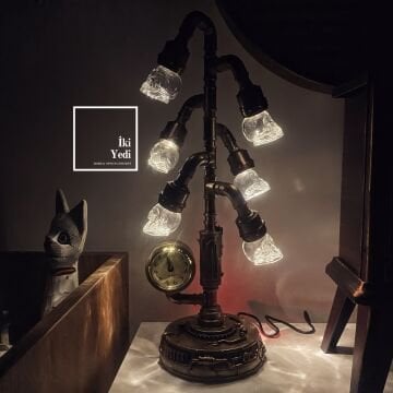 Veronese Steampunk Kafatası Başlıklı Masa Lambası | Retro Saatli Dekoratif Obje Lüks Hediyeler VIP