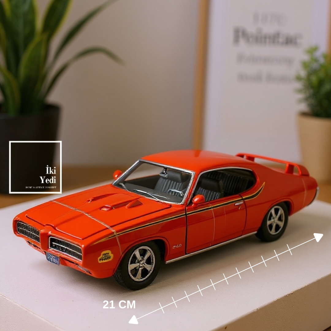 Kırmızı Retro Spor Araba Maketi 21 cm – Dekoratif Metal Masa Üstü Otomobil Tasarımı Ofis Hediyesi