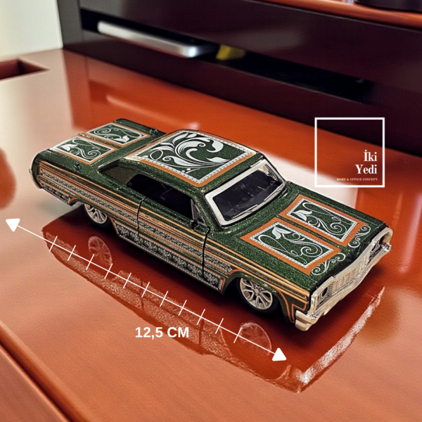 Lennix Metal Model Araba 12,5 cm Dekoratif Masaüstü Mini Araba Hediyelik Obje Aksesuar Siyah