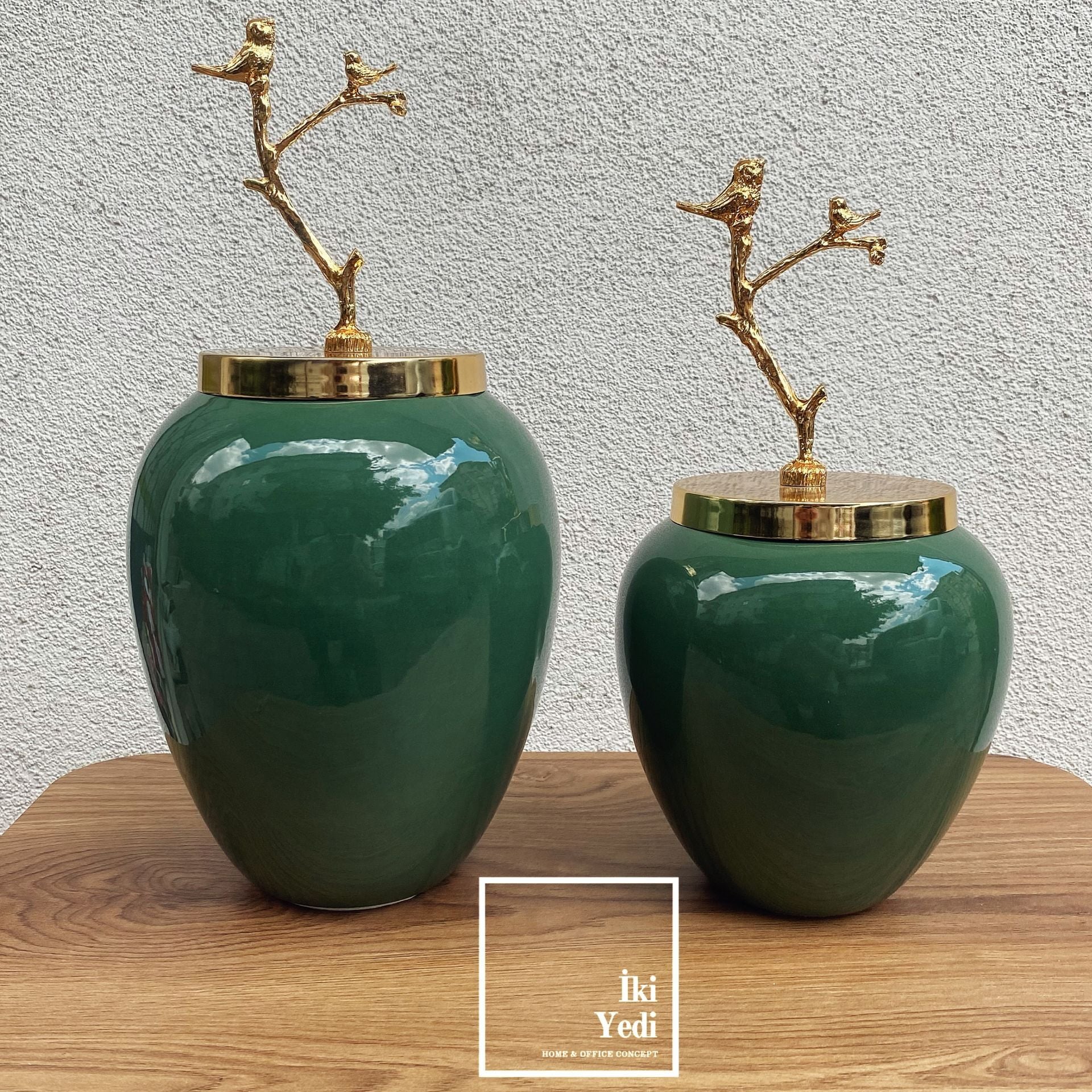 Cespedes Kuş Tasarımlı Gold Kapaklı Yaprak Yeşili 2'li Dekoratif Küp Vazo Seti Seramik Ev Dekorasyon Süs Eşyaları