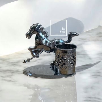 Simon Galvaniz Kaplı Metal Kalemlik At Figürlü Kalem Kutusu Ofis Gereçleri Masa Üstü Aksesuar İş Hediyesi