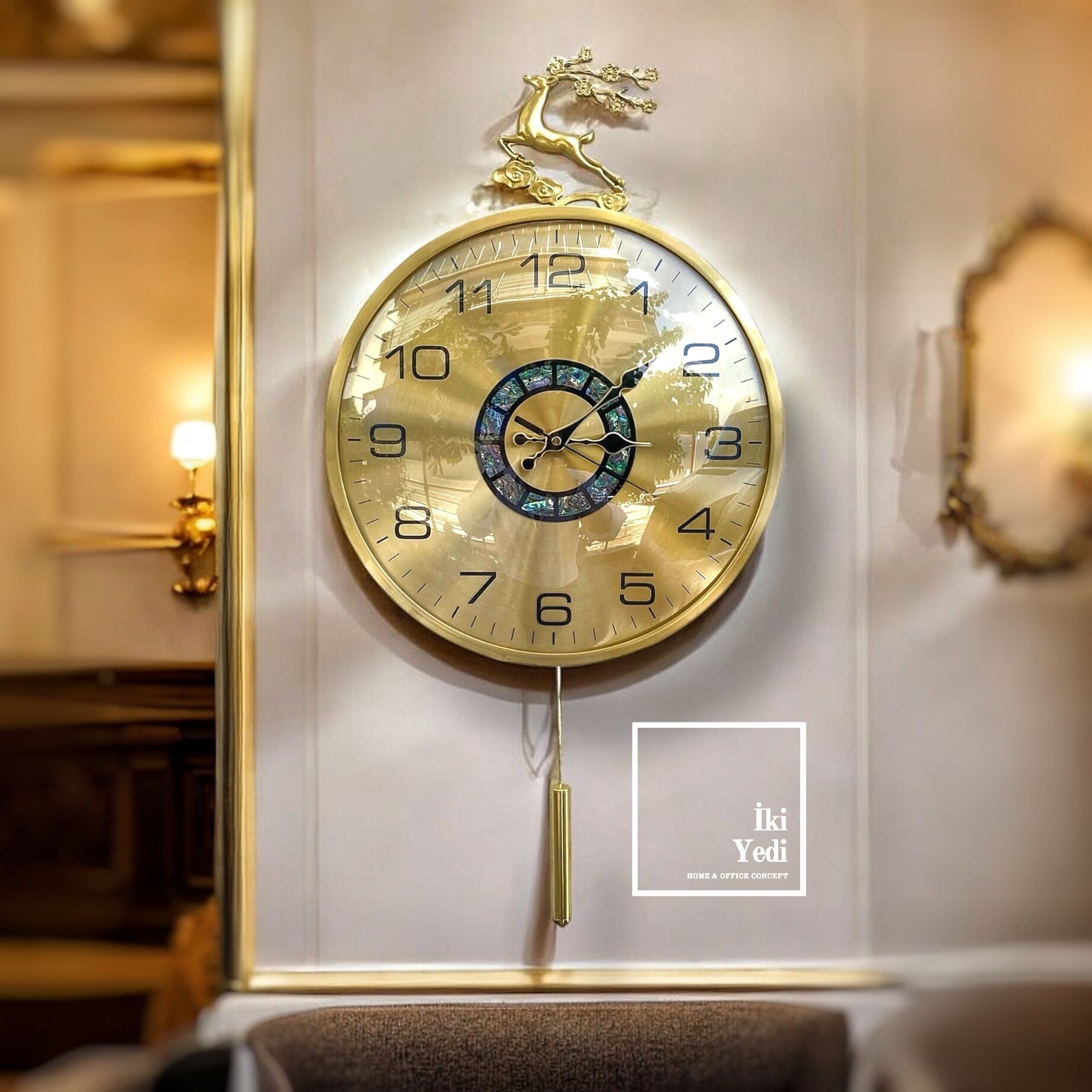 Orion Sedef Kakma Altın Renk Geyikli Sarkaçlı Duvar Saati Lüks Salon Aksesuarı Modern Metal Saat