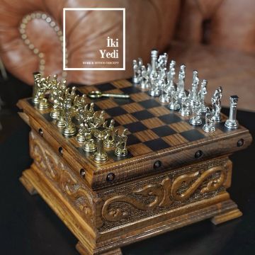 Alina Gizli Anahtarlı El Oyması Gizemli Bulmaca Kutu Satranç Takımı Sıradışı Hediyelik Objeler