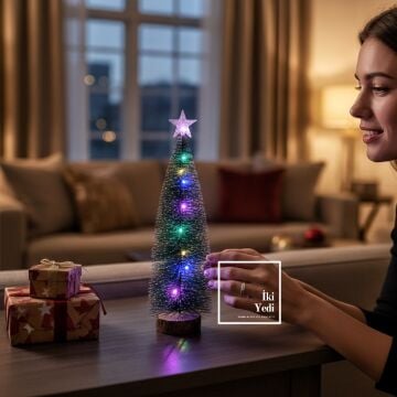 Santa 32 cm Işıklı Mini Yılbaşı Ağacı, LED Aydınlatmalı Dekoratif Çam Ağacı, Yeni Yıl Hediyesi
