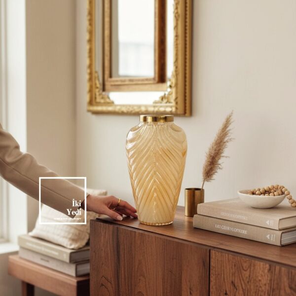 Jonathan Amber Mührü Cam Vazo Dekoratif Şık Vazo Salon Konsol Masa Üstü Ev Ofis Dekoru El İşçiliği