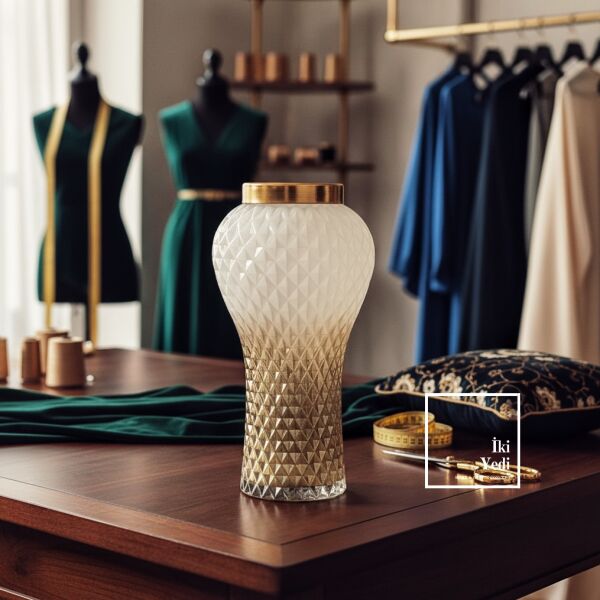 Biafra Karo Desenli Cam Vazo Dekoratif Şık Vazo Salon Konsol Masa Üstü Ev Ofis Dekoru El İşçiliği