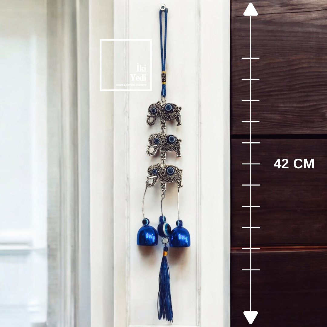 WB77-6 Fil Figürlü Nazar Boncuklu Duvar Süsü – 42 cm Çanlı Metal Dekoratif Şans Objeleri