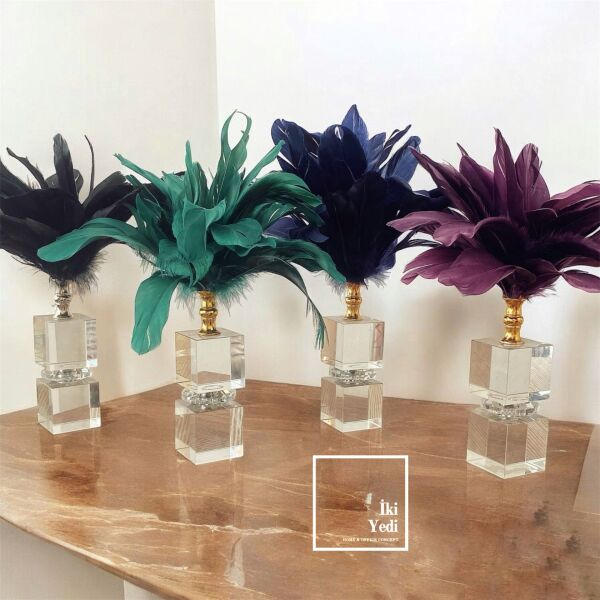 Volga Renkli Kuş Tüyü Dekor Yeşil Lacivert Mor Siyah Tüylü Tekli Cam Obje Ev Hediyesi Modern Süs Eşyası