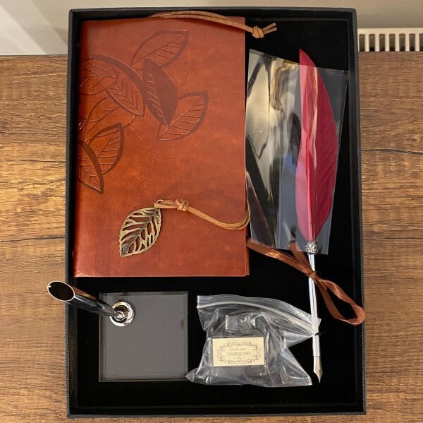 Neuberg 771 Deri Defterli Divit Hokka Seti Kaligrafi Yazı Takımı Ofis Masa Hediyesi Kalemlikli Set