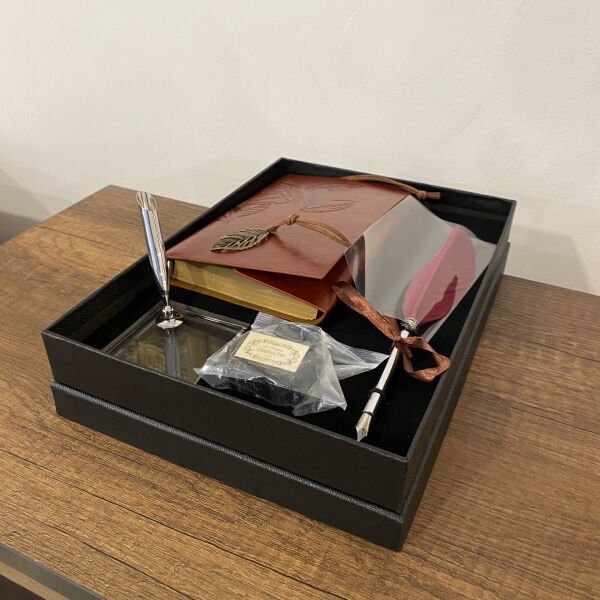 Neuberg 771 Deri Defterli Divit Hokka Seti Kaligrafi Yazı Takımı Ofis Masa Hediyesi Kalemlikli Set