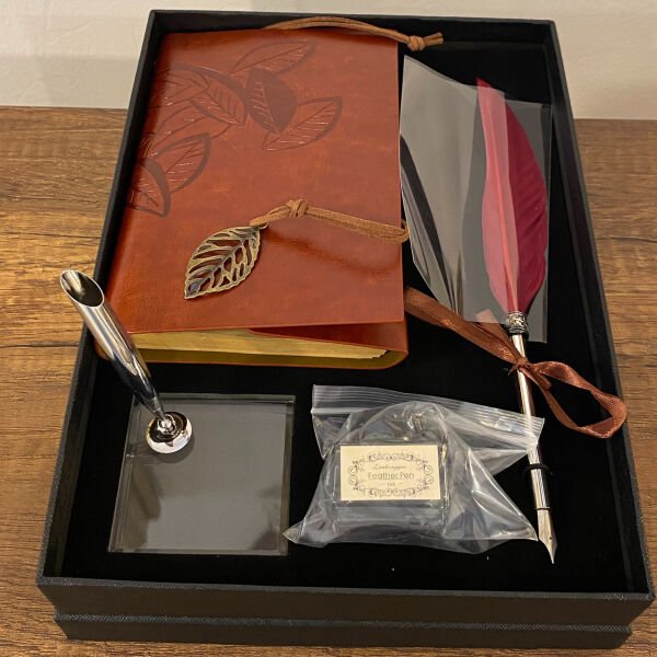 Neuberg 771 Deri Defterli Divit Hokka Seti Kaligrafi Yazı Takımı Ofis Masa Hediyesi Kalemlikli Set