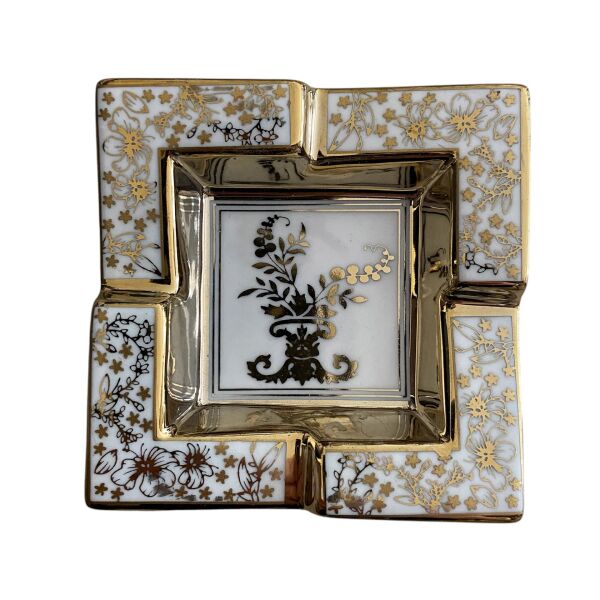 Tominay 777 Kraliyet Dokunuşu Seramik Küllük Dekoratif Masa Üstü Ofis Aksesuar Hediye Asimetrik