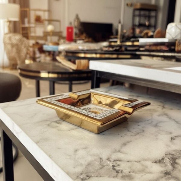 Tominay 778 Kraliyet Dokunuşu Seramik Küllük Dekoratif Masa Üstü Ofis Aksesuar Hediye Kare Model