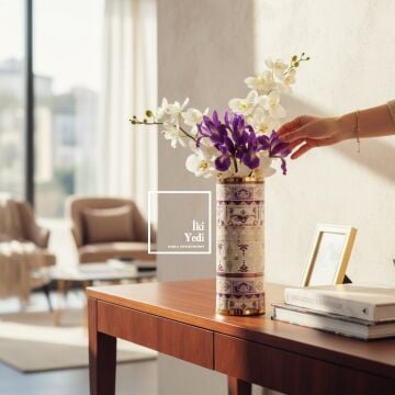 Nikos İşlemeli Porselen Vazo 37,5 cm Lüks Dekoratif Obje Özel Tasarım Vazo Ev Hediyesi Ofis Dekoru