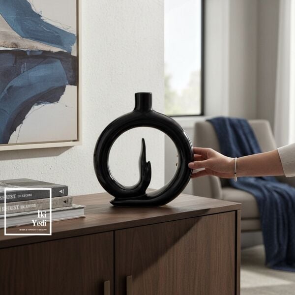 Akışın İçinde Denge Modern Dekoratif Vazo Siyah Seramik Salon Ofis Masa Üstü Obje Meditasyon Figür