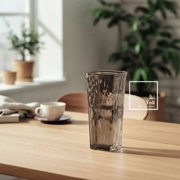 Nadia 772 Modern Kare Cam Vazo, Şeffaf Füme Renkli Dekoratif Çiçek Vazosu – 23,5 cm Hediyelik Dekor