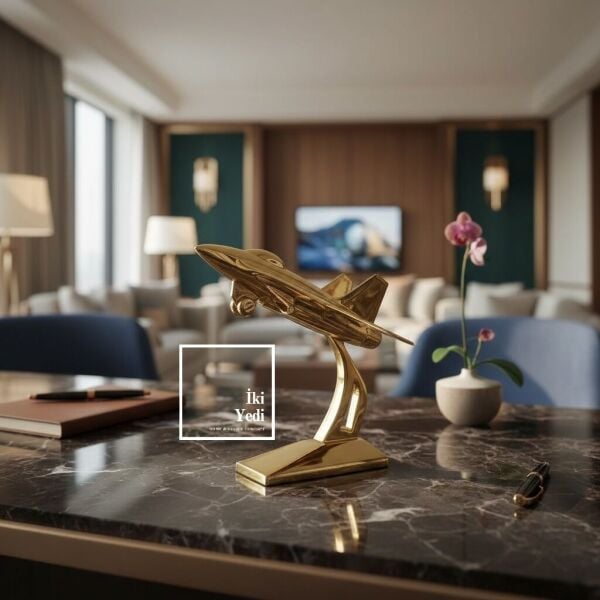 Gringley Seramik Gold Kaplama Stantlı Jet Uçak Objesi 32 cm – Modern Ofis Masaüstü Dekoru Hediyelik