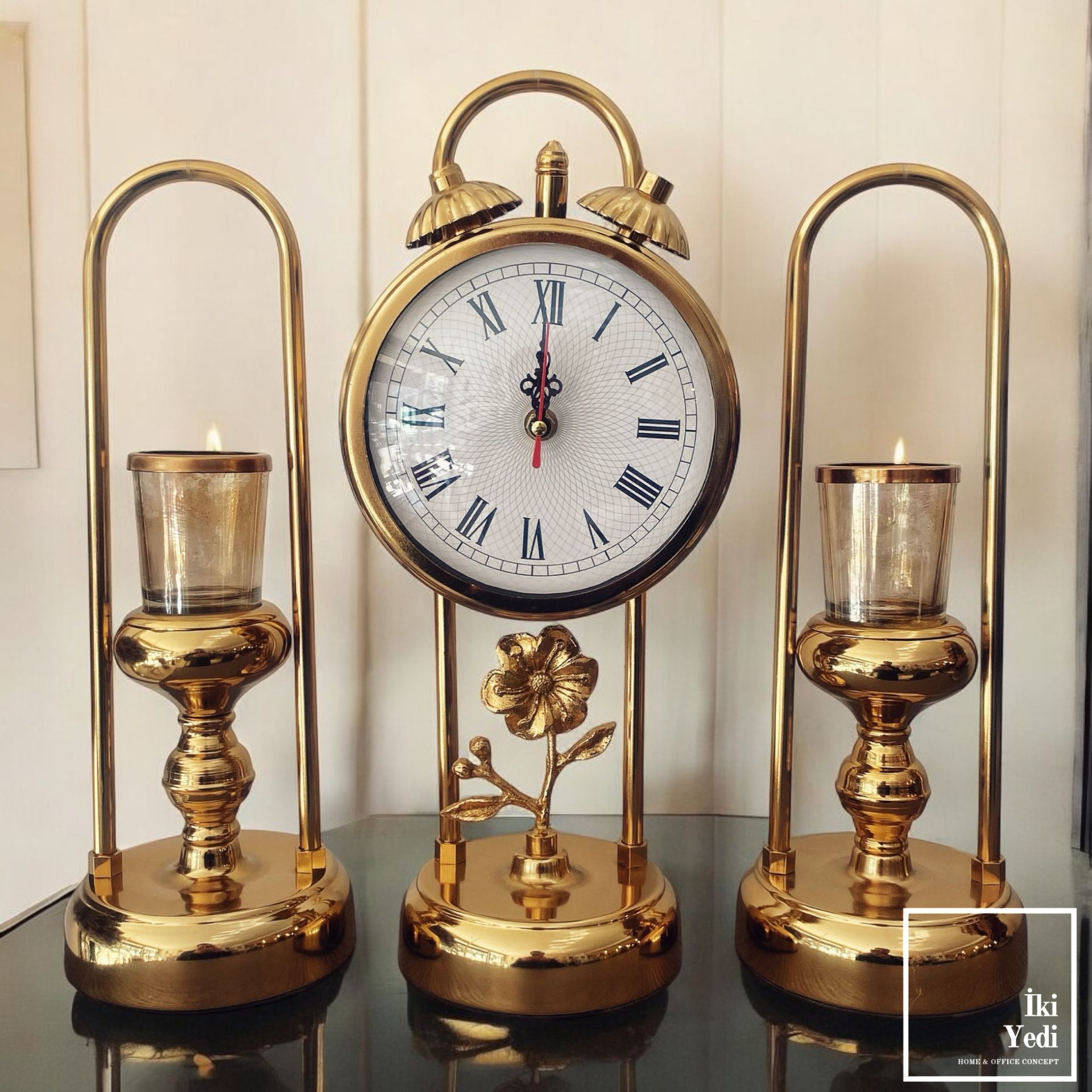 Chantilly Gold Şamdan ve Şömine Saati Seti, Çiçek Figürlü Lüks Masa Saati, Ev Dekor Hediyesi