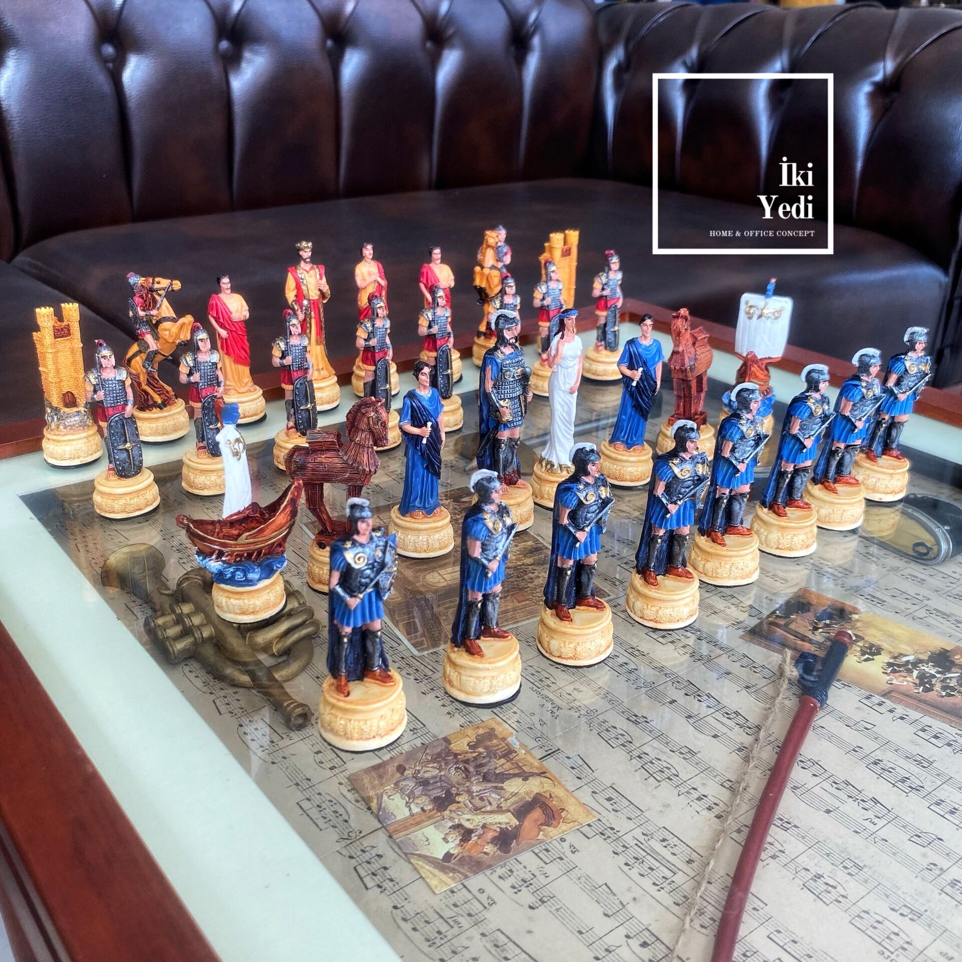 Antevorta Antik Roma Satranç Taşları Takımı El Boyaması Koleksiyon Figürleri ile Lüks Satranç VIP