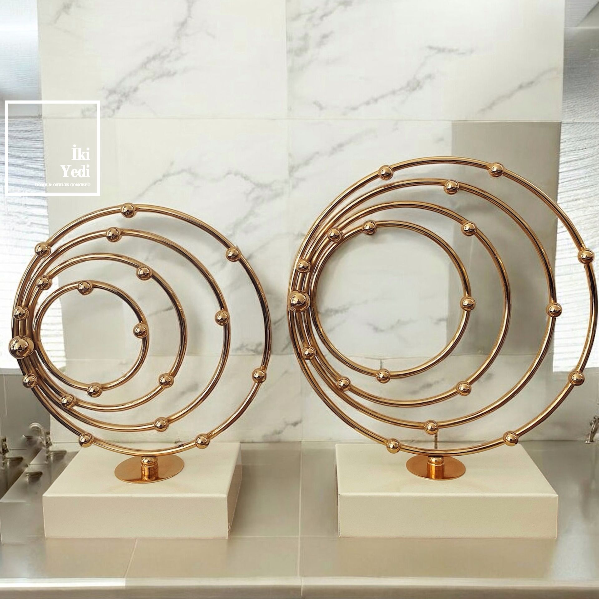 Pauline 2'li Gold Metal Dekoratif Obje Modern Süs Eşyası Ev Ofis Hediyesi, Şık Aksesuar Seti