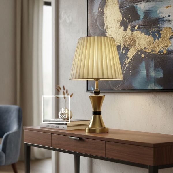 Miramon Abajur Gold Siyah Detaylı Modern Masa Lambası Salon Yatak Odası Dekoratif Aydınlatma Hediye