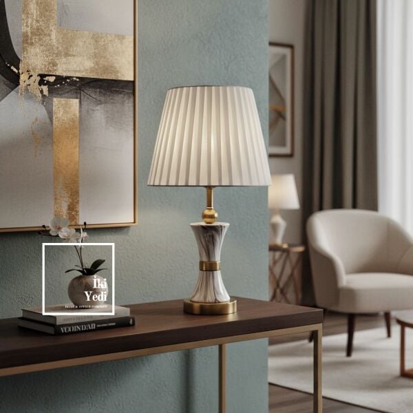 Fenecon Abajur Beyaz Mermer Görünümlü Gold Detaylı Masa Lambası Salon Yatak Odası Aydınlatma Hediye