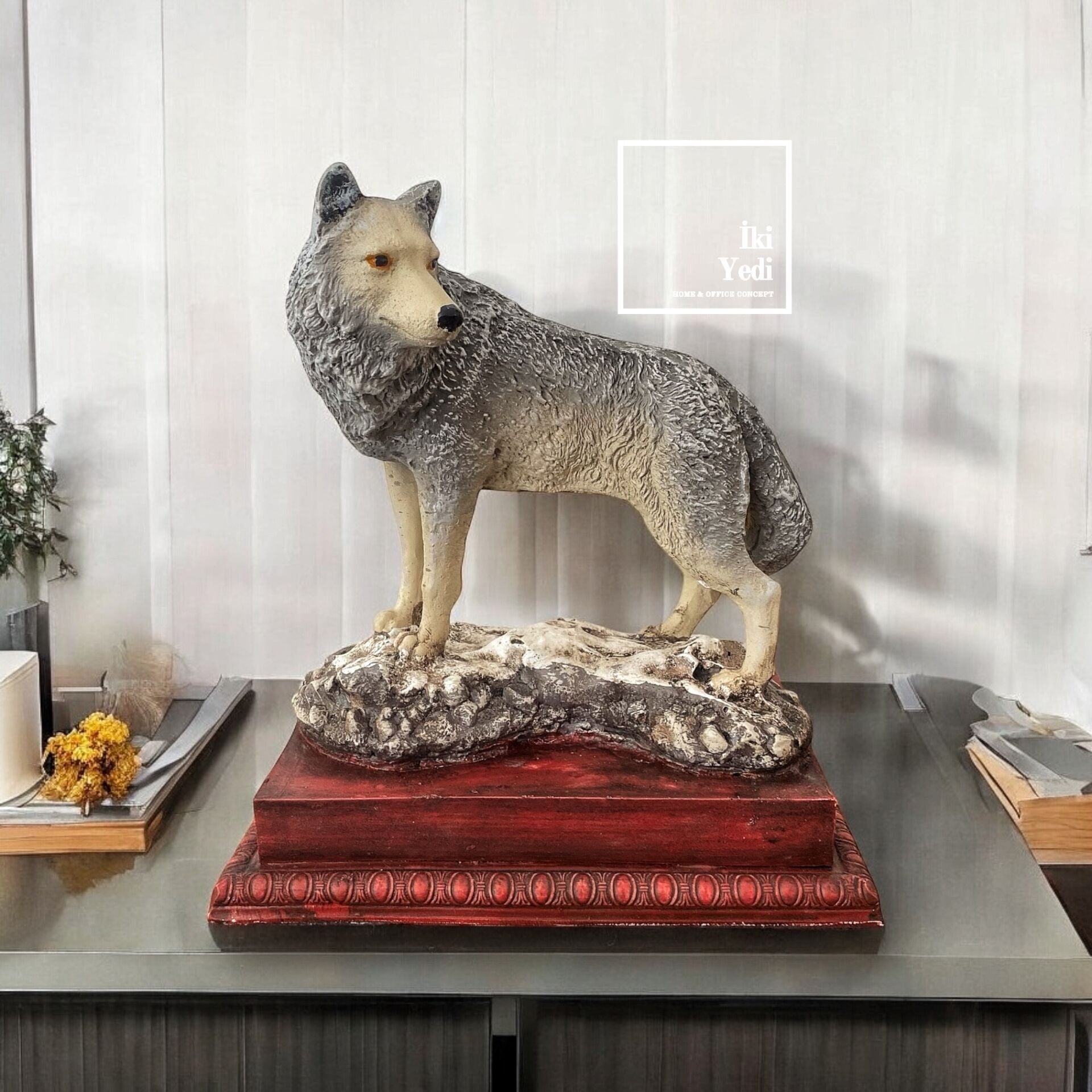 Kaideli Gri Bozkurt Heykeli Büyük Gri Kurt Figürü Dekoratif Kurt Biblosu Ofis Ev Anlamlı Obje Gift
