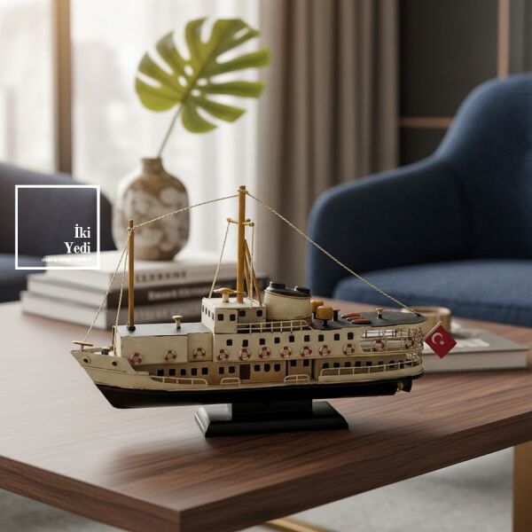 Seyran : Yolculuğun Hatırasını Taşıyan Dekoratif Metal Vapur Gemi Maketi Masa Üstü Denizcilik Obje
