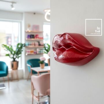 Sarah Kırmızı Dudak Formlu Duvar Dekoru 53 cm | Modern Pop Art Tasarım, Ev ve Mekân Aksesuarı Retro