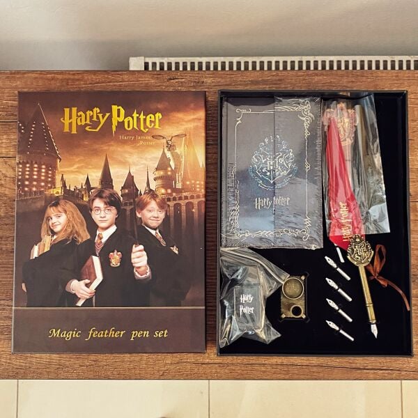 Harry Potter Divit Hokka Seti Defterli Kutulu Kalem Seti Fantastik Yazı Takımı Hediyelik Günlük