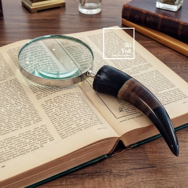 Dubourg Boynuz Saplı Büyüteç Dekoratif Okuma Merceği Ofis Masa Aksesuarı Vintage Stil Ofis Hediyesi