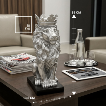 Niklausse Taçlı Gümüş Gri Kral Aslan Heykeli 35 cm Güç ve Asalet Temalı Masaüstü Dekoratif Obje Şık