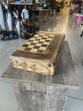 Santos Oyma Desen Masif Ahşap Tavla Takımı Parlak Kaplamalı Antik Tema Unutulmaz Hediye Backgammon