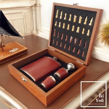 Artikel Ahşap Kutulu Satranç Takımı Deri Kaplama Matara Shot Seti Lüks Hediyelik