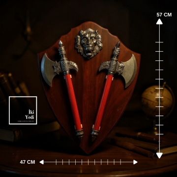 Tricasse 771 Aslan Figürlü Çift Balta Duvar Dekoru Gücün ve Otoritenin Sessiz İmzası Ofis Hediyesi