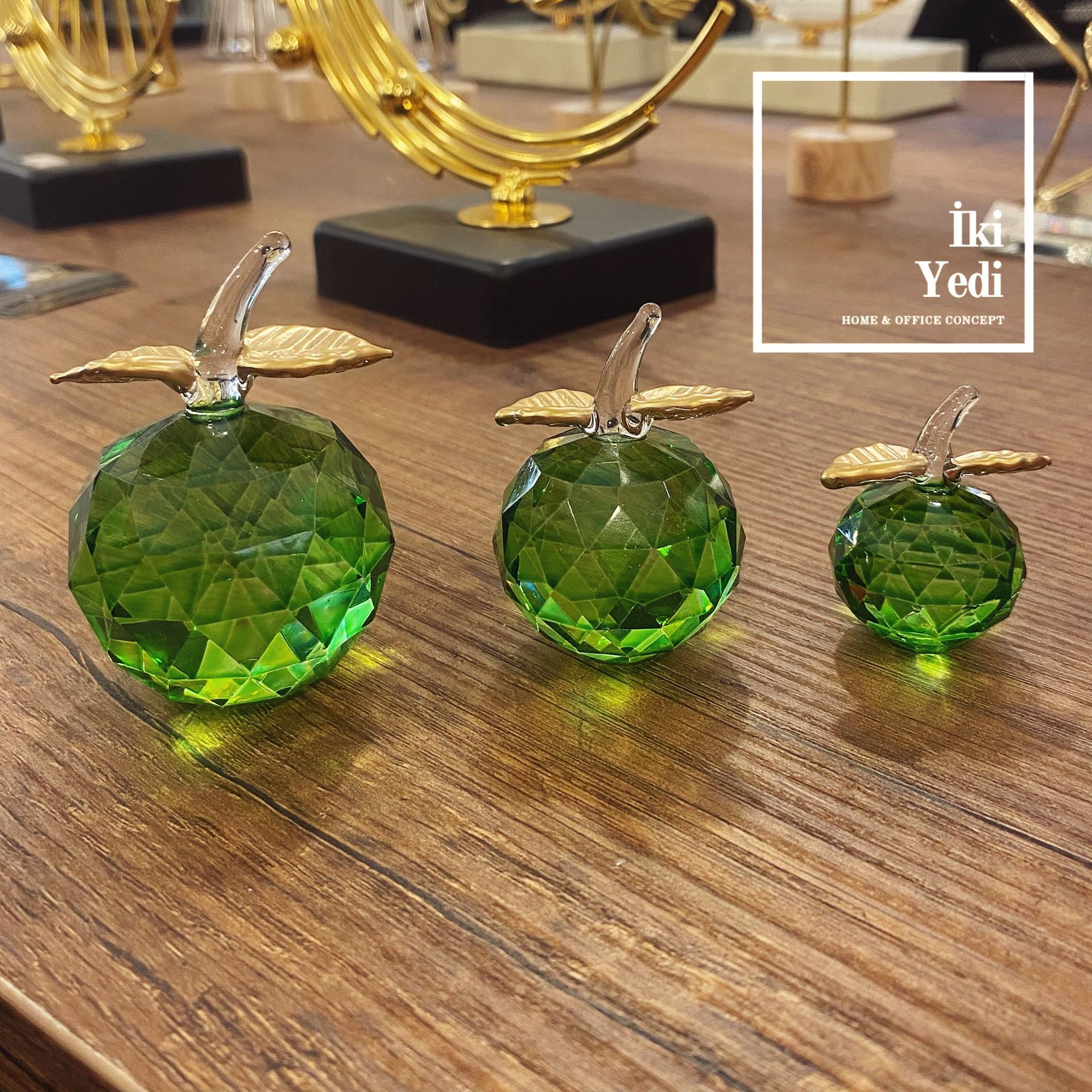 Racz 3'lü Yeşil Kristal Cam Elma Obje Seti Lüks Minimal Dekor Ev Dekorasyonu Ofis Figür Hediyelik Eşyalar