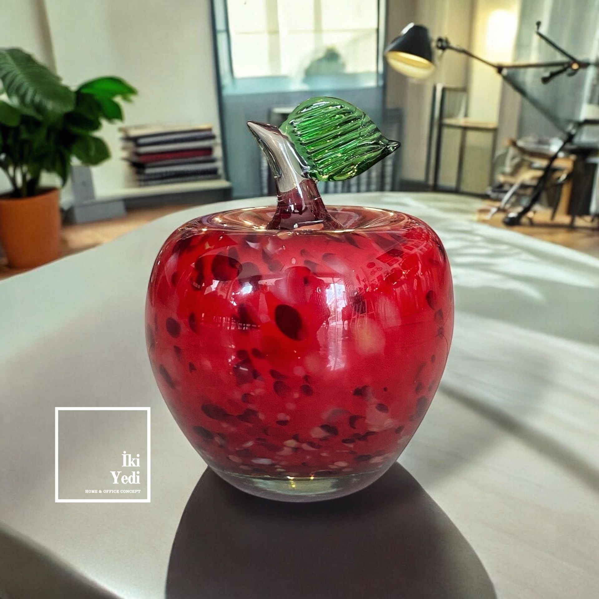 Rand Kırmızı Cam Elma Biblo Dekoratif Obje Ev ve Ofis Masaüstü Aksesuarı Hediyelik Cam Dekor