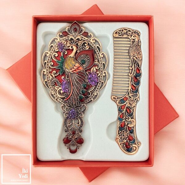 Timpani Tavuskuşu Tasarımlı Metal Ayna Tarak Seti Dekoratif Mini El Aynası Cep Tarağı Takımı Çanta İçi Yeşil