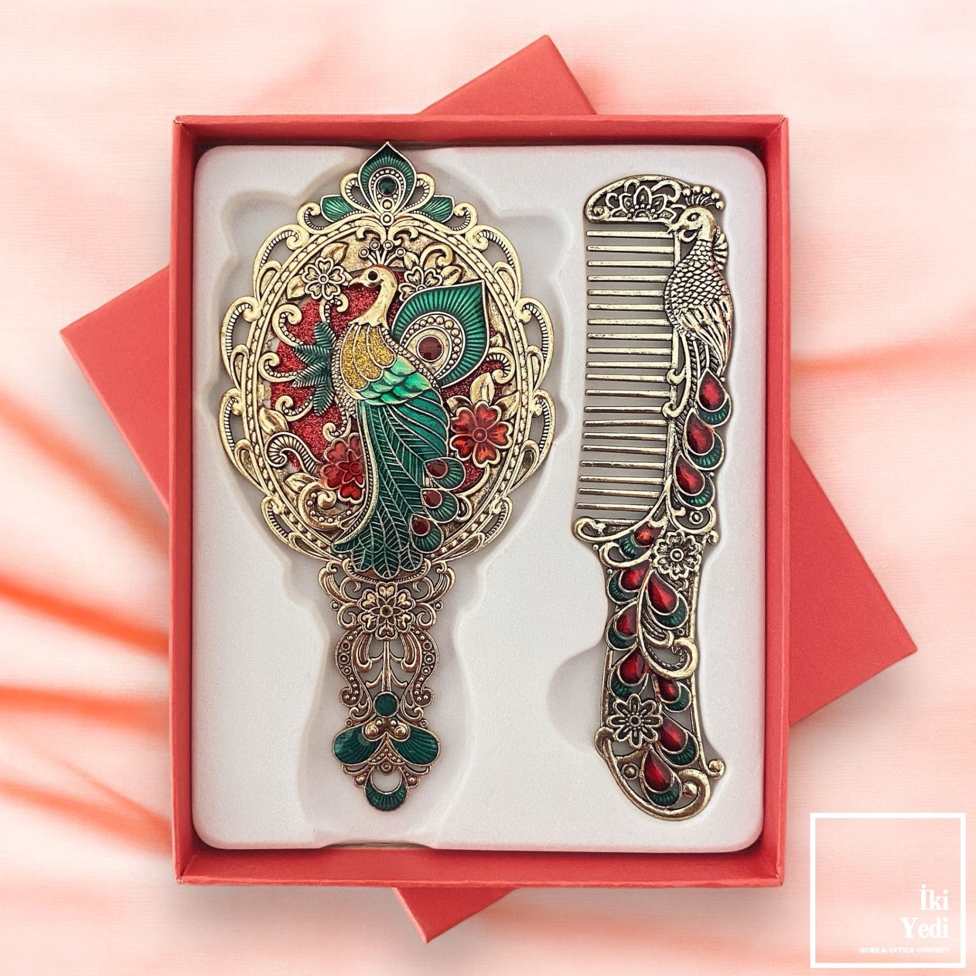 Timpani Tavuskuşu Tasarımlı Metal Ayna Tarak Seti Dekoratif Mini El Aynası Cep Tarağı Takımı Çanta İçi Yeşil