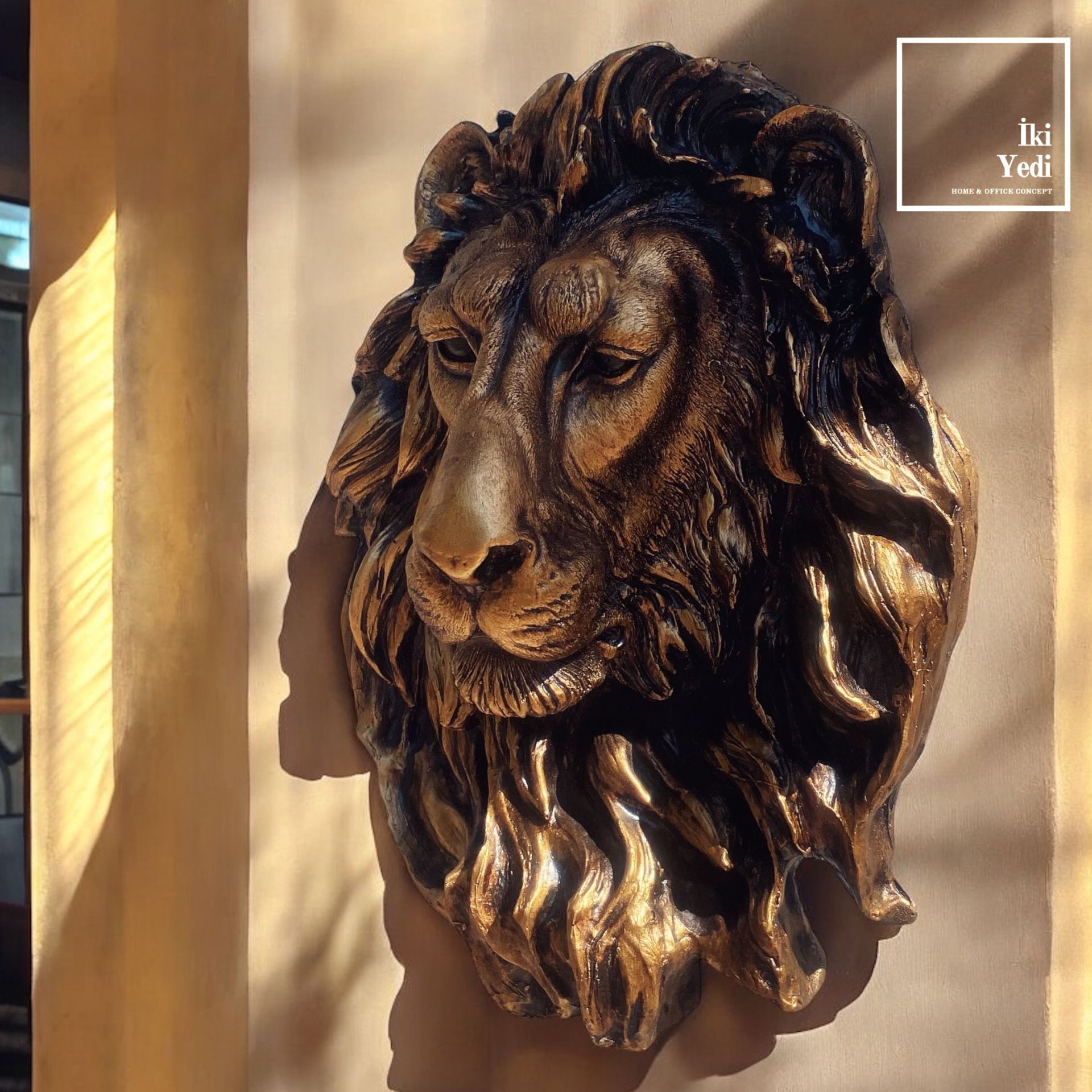 Büyük Aslan Başı Duvar Dekoru 42 cm Gold Aslan Kafası Objesi Dekoratif Heykeller Ofis Hediyesi Aslan Burcuna Sıradışı Hediyelik Figür